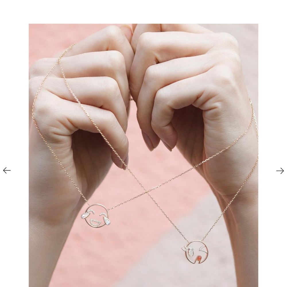 Ruifier 18k Gold Moyen LOL Diamond Pendant